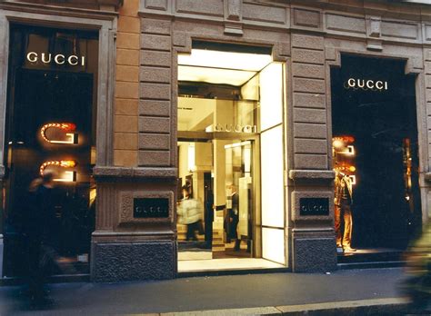 gucci salerno negozi